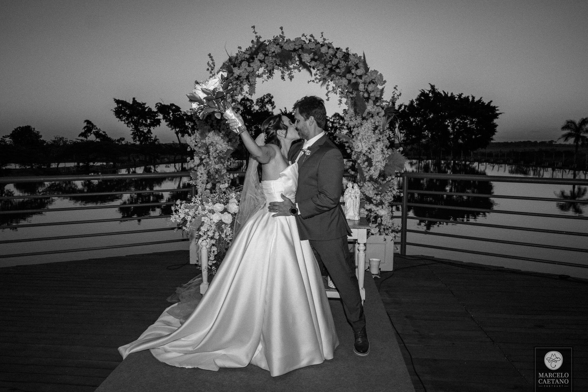 Foto Casamento no por do sol - Juliana e Eder Foto Casamento no por do sol - Juliana e Eder - Imagem 62
