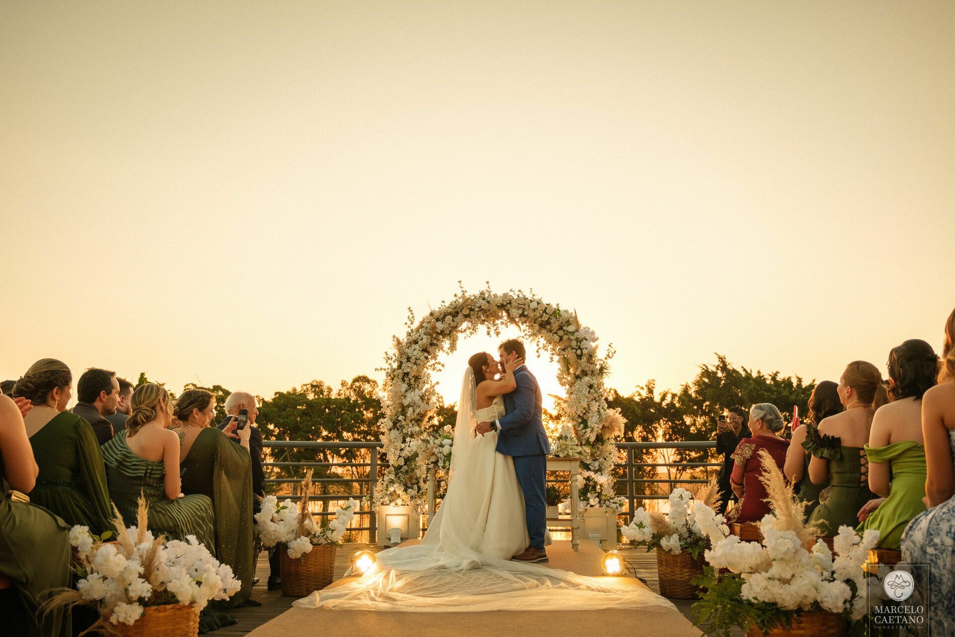 Foto Casamento no por do sol - Juliana e Eder Foto Casamento no por do sol - Juliana e Eder - Imagem 60