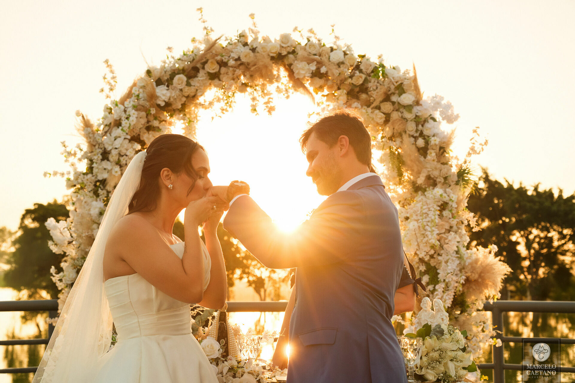 Foto Casamento no por do sol - Juliana e Eder Foto Casamento no por do sol - Juliana e Eder - Imagem 57