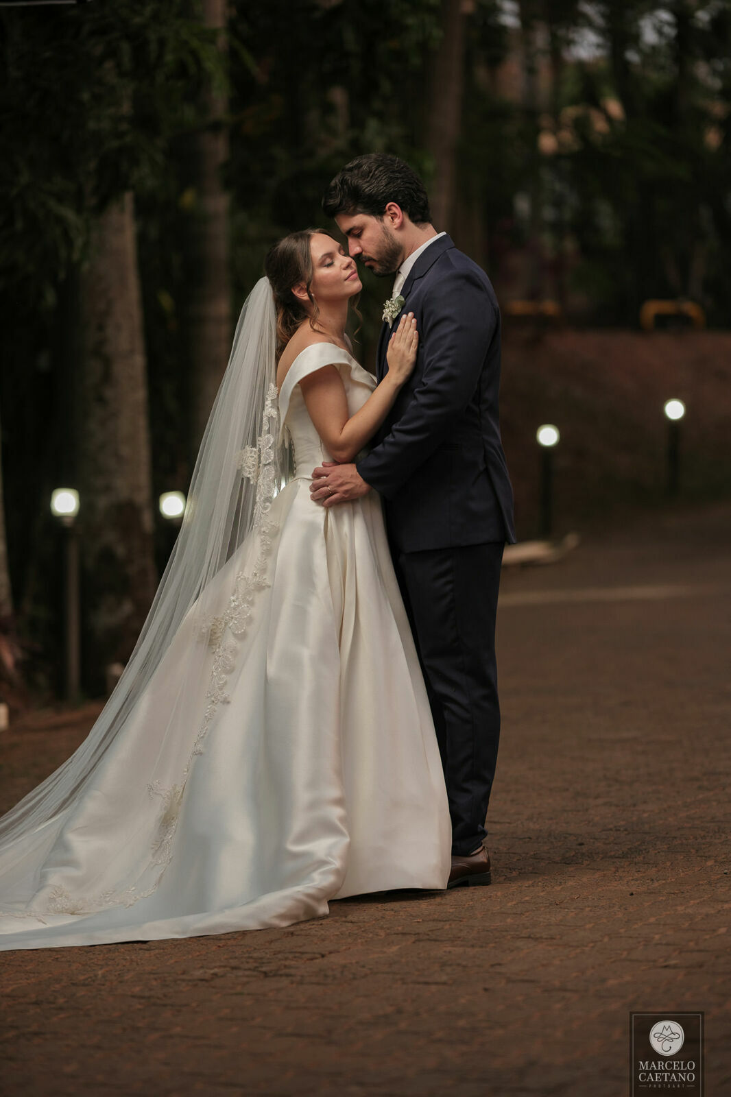 Foto Casamento no por do sol - Lorrana e Guilherme Foto Casamento no por do sol - Lorrana e Guilherme - Imagem 36