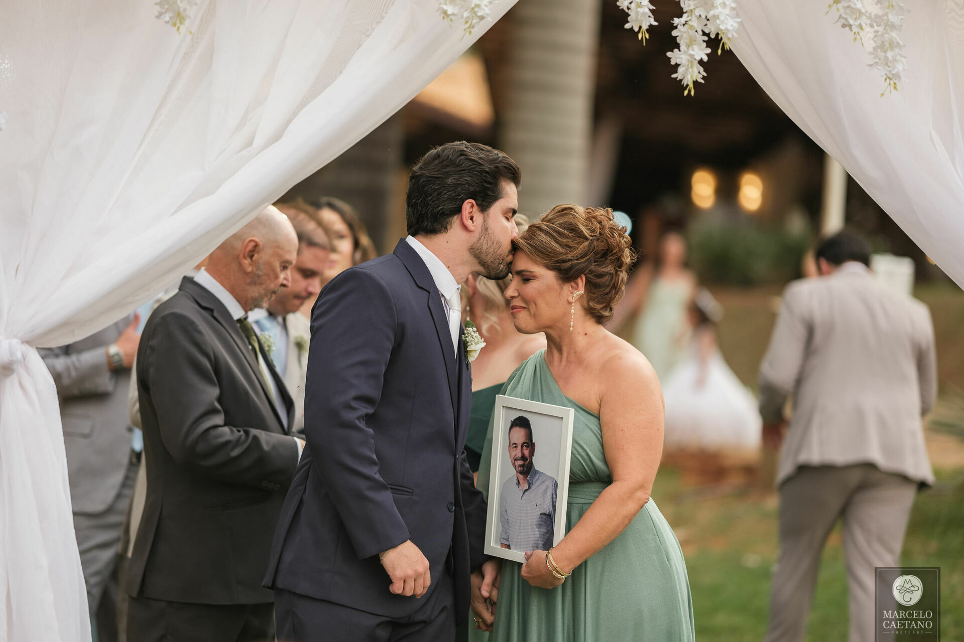 Foto Casamento no por do sol - Lorrana e Guilherme Foto Casamento no por do sol - Lorrana e Guilherme - Imagem 17
