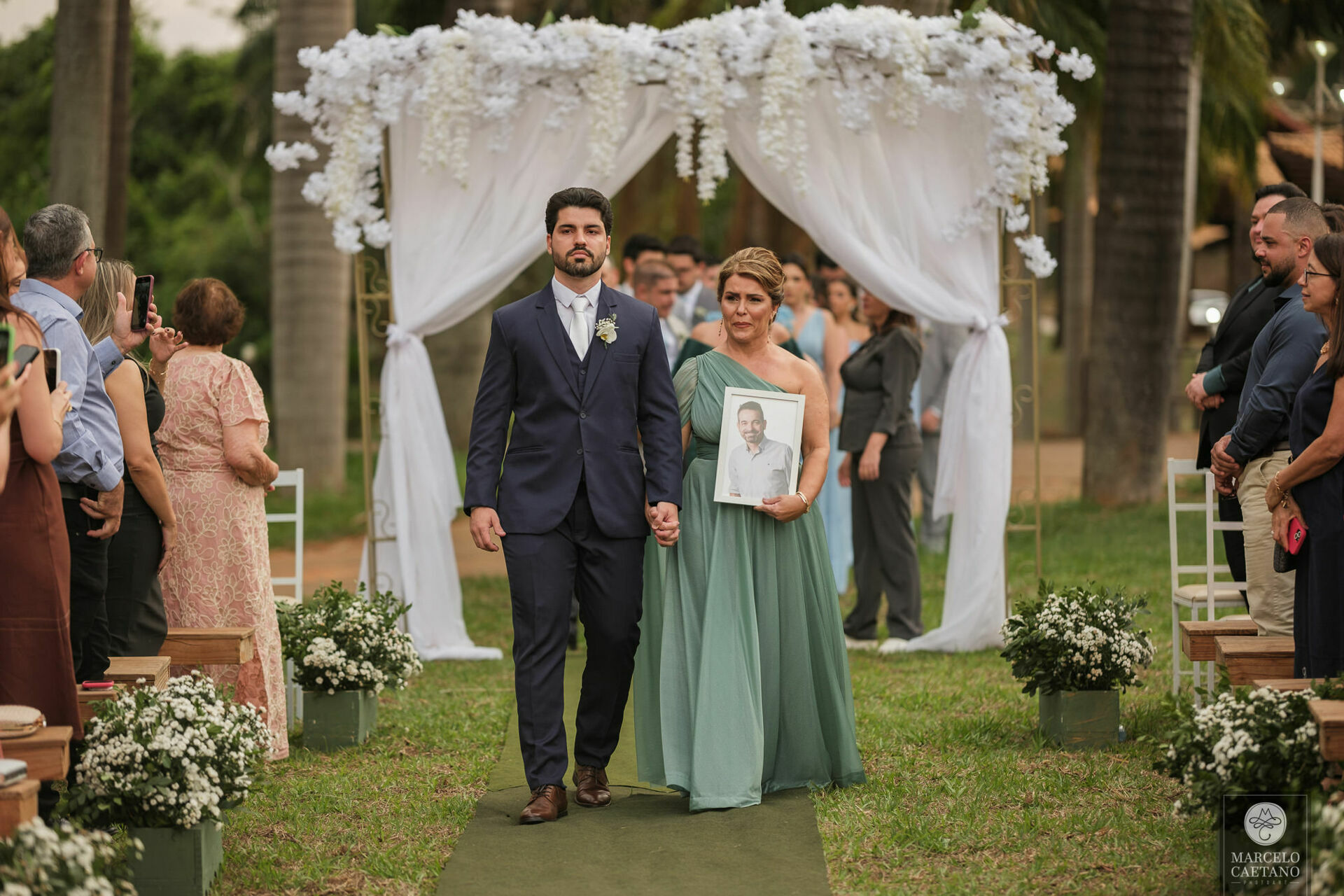 Foto Casamento no por do sol - Lorrana e Guilherme Foto Casamento no por do sol - Lorrana e Guilherme - Imagem 18