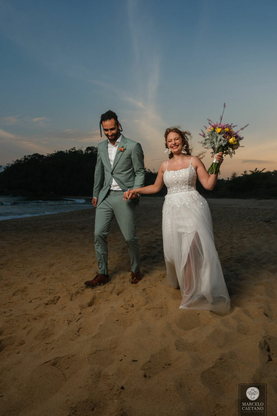 Foto Casamento na praia - Ubatuba - Vanessa e Gabriel - Imagem 81