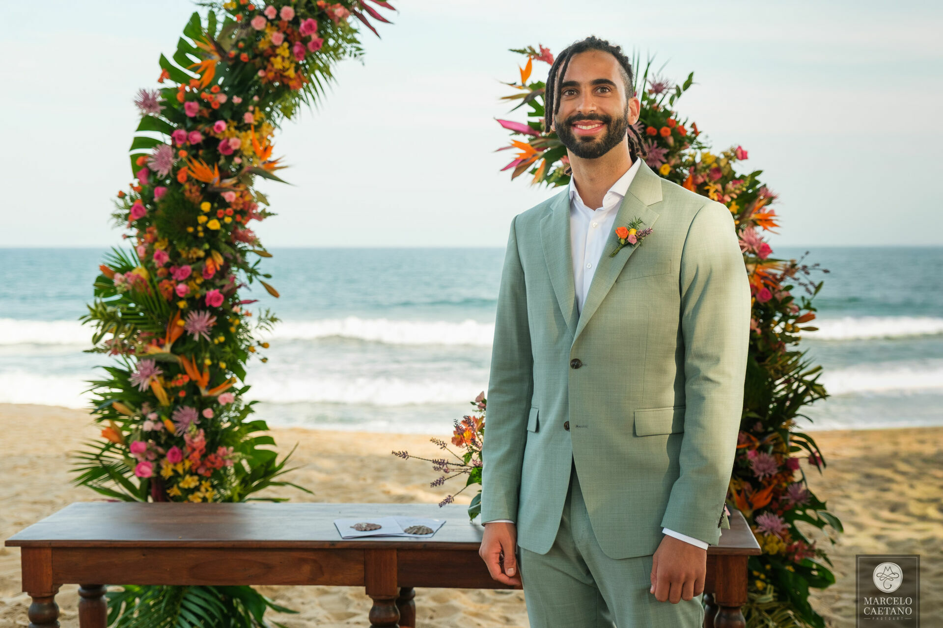 Foto Casamento na praia - Ubatuba - Vanessa e Gabriel - Imagem 37