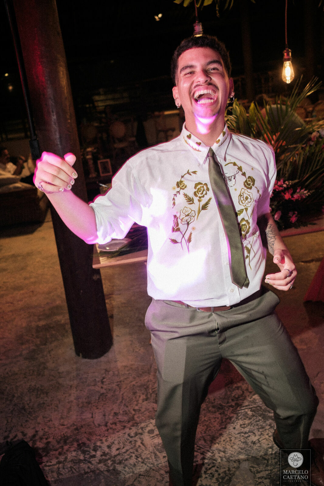 Foto Casamento na praia - Ubatuba - Vanessa e Gabriel - Imagem 103
