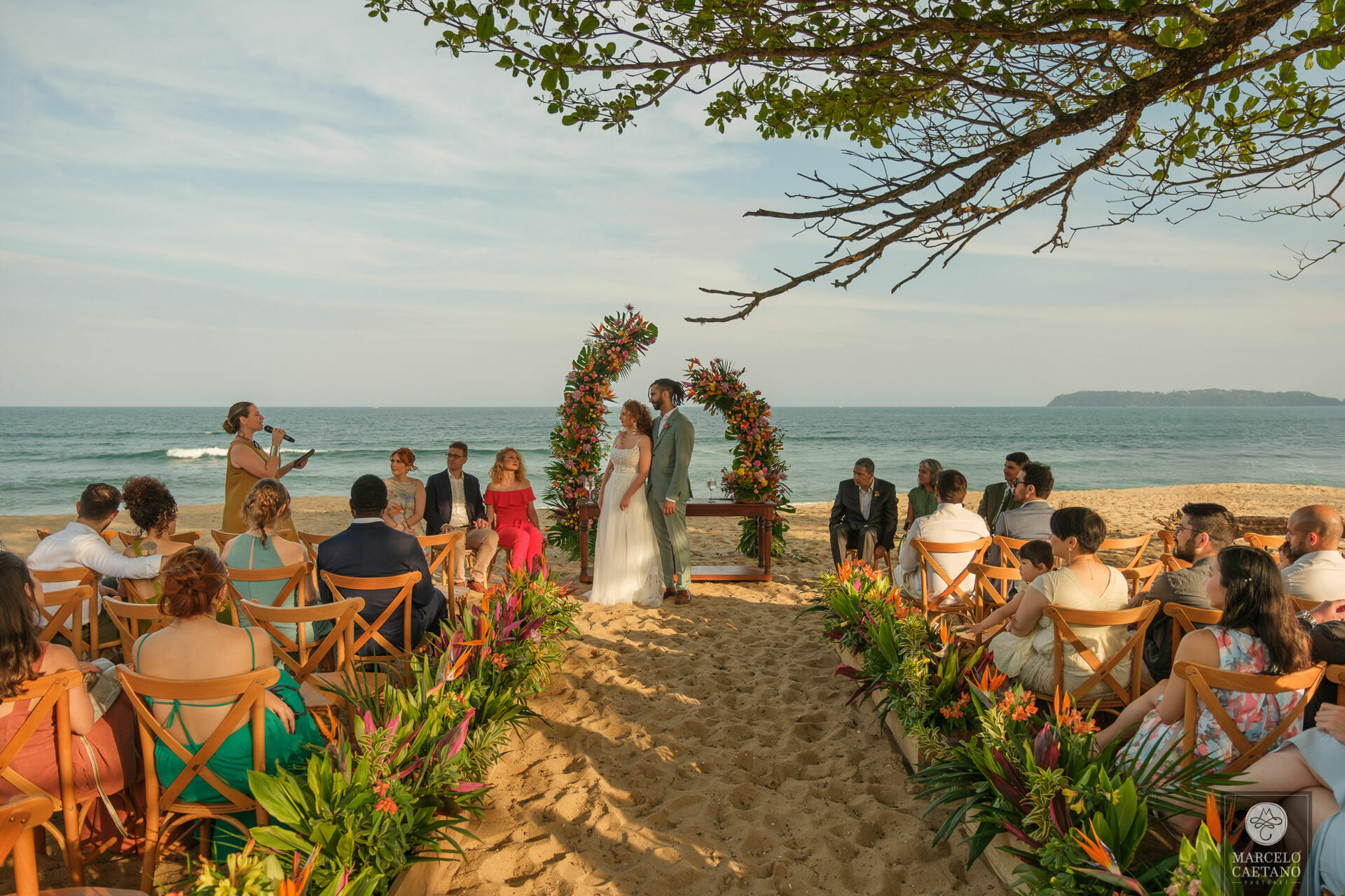 Foto Casamento na praia - Ubatuba - Vanessa e Gabriel - Imagem 45