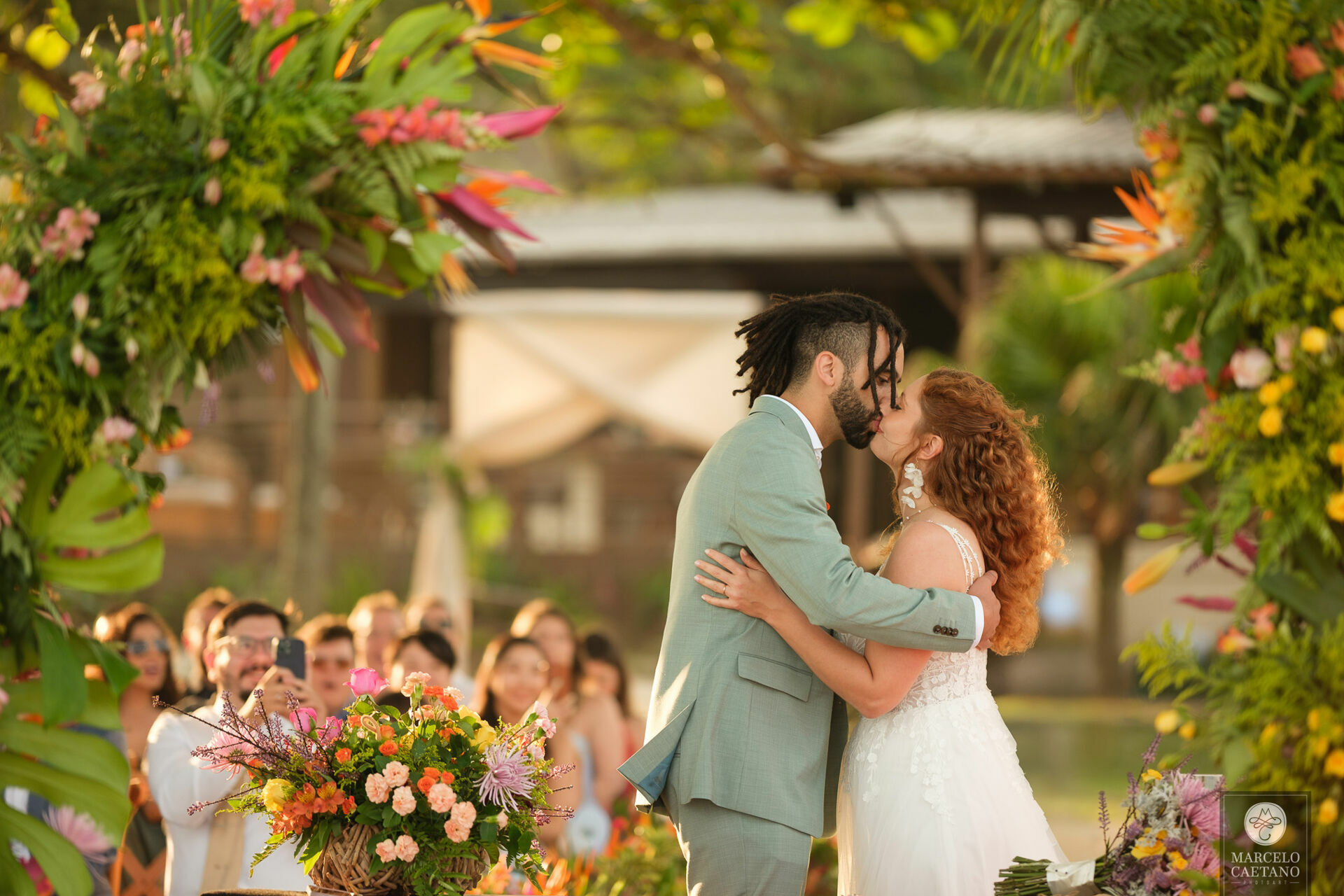 Foto Casamento na praia - Ubatuba - Vanessa e Gabriel - Imagem 58