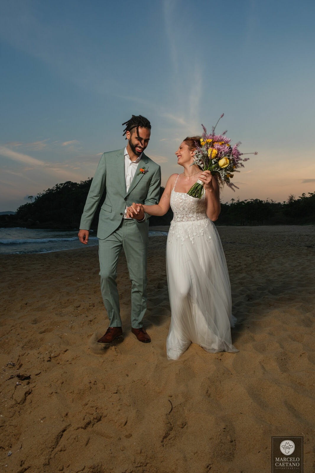 Foto Casamento na praia - Ubatuba - Vanessa e Gabriel - Imagem 82