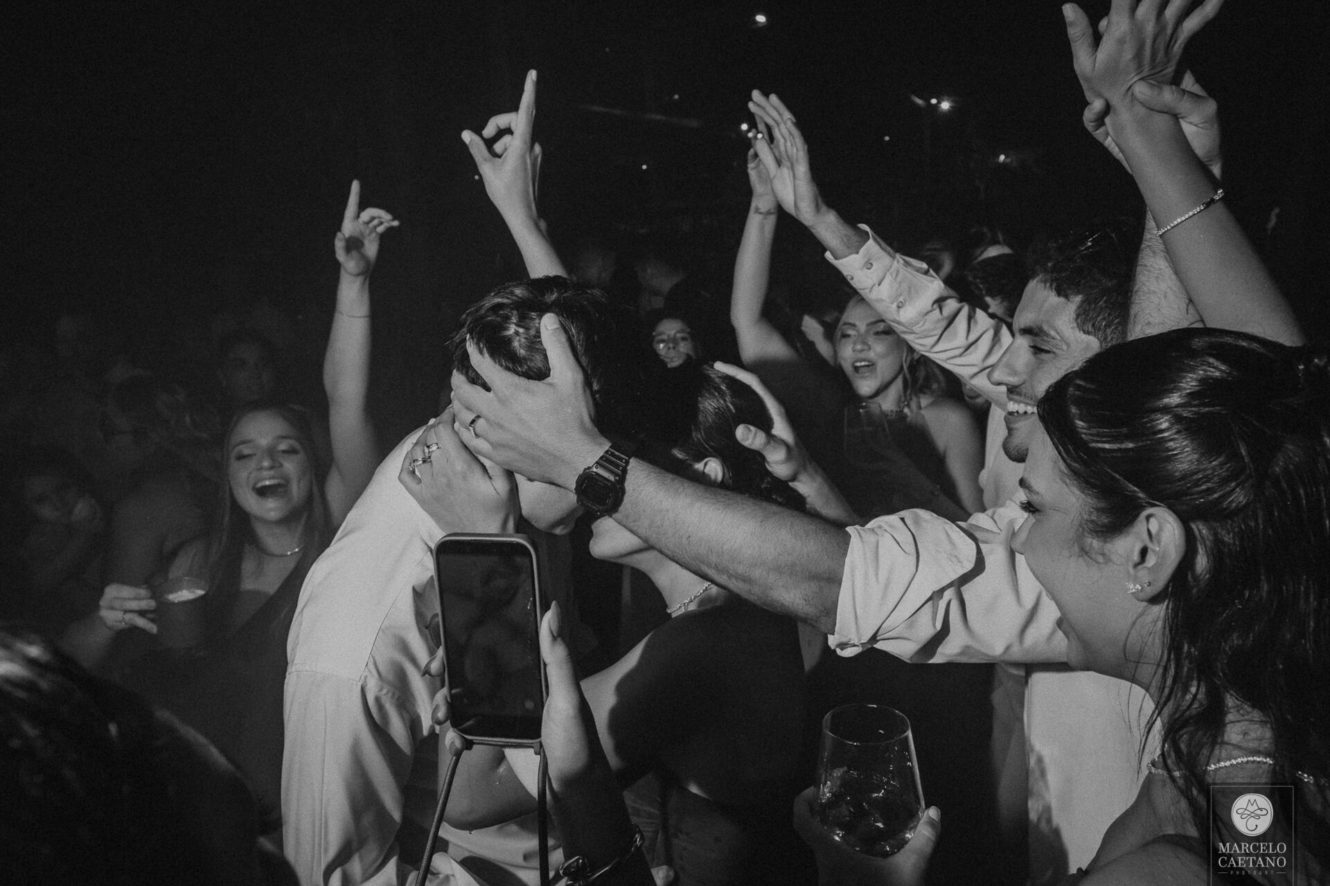 Foto Casamento na Praia - Ubatuba - Stephane e Nicholas - Imagem 95