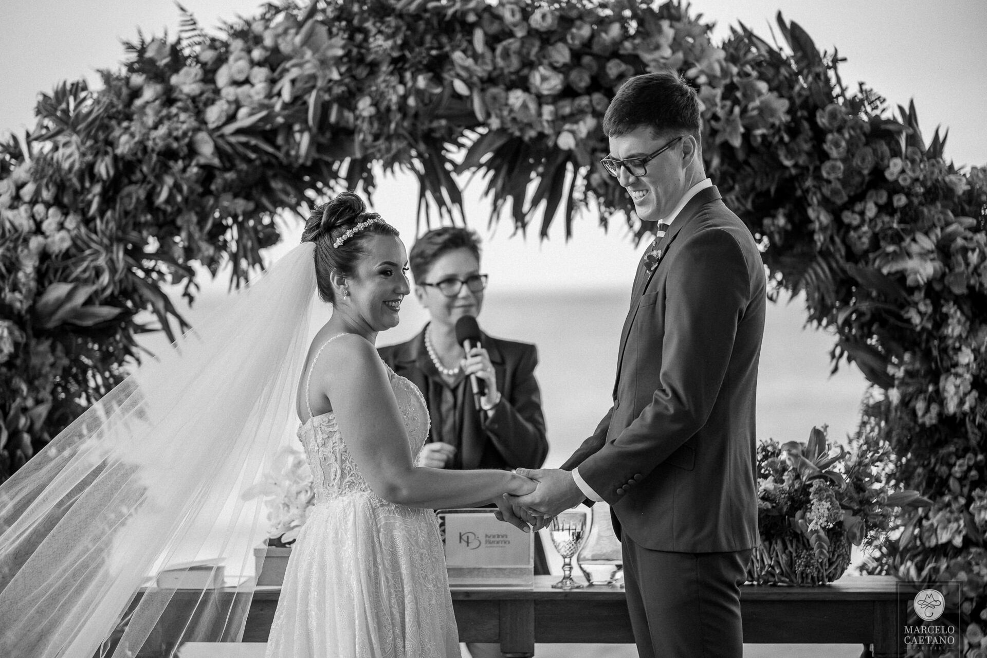 Foto Casamento na Praia - Ubatuba - Stephane e Nicholas - Imagem 38