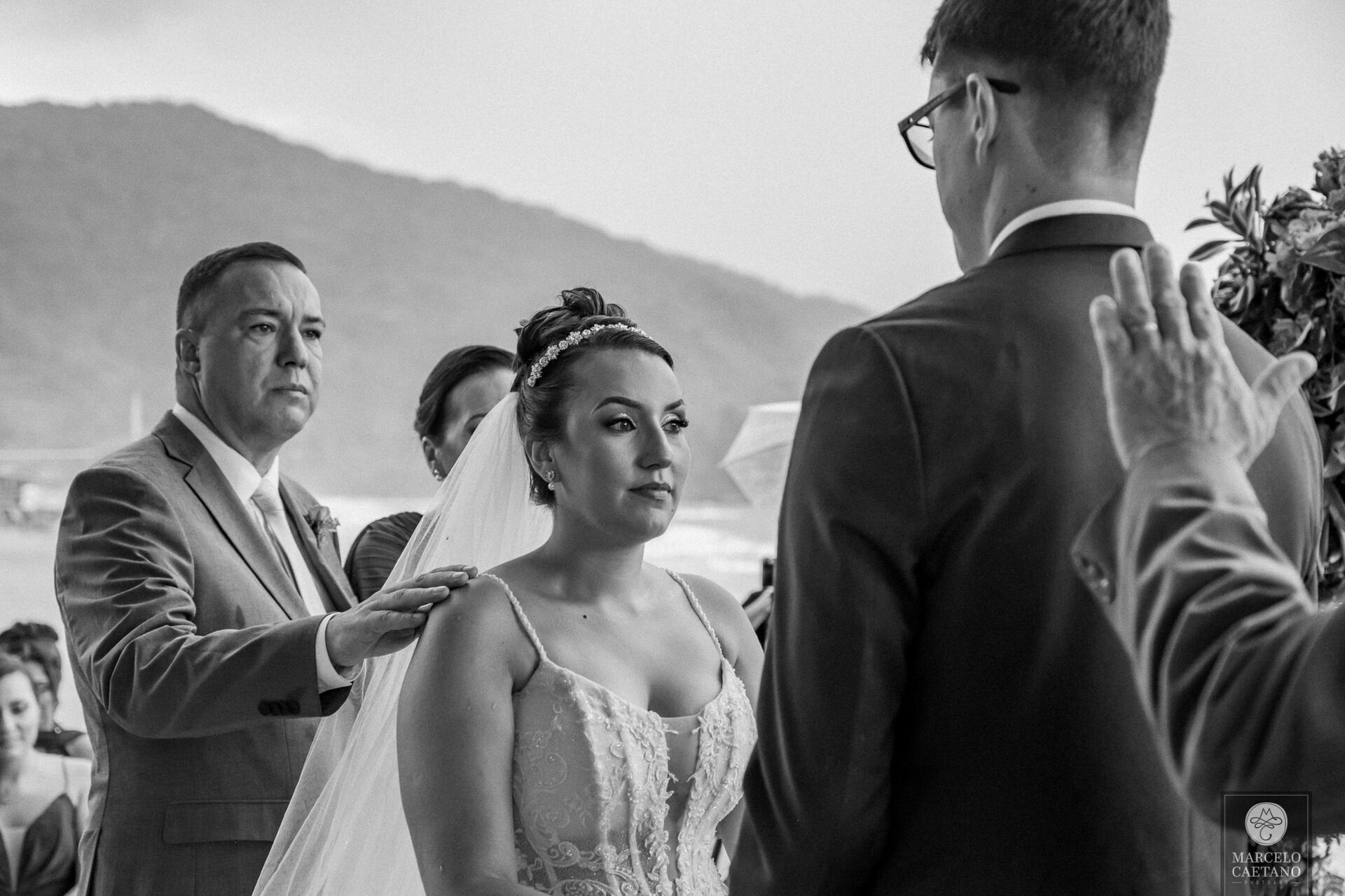 Foto Casamento na Praia - Ubatuba - Stephane e Nicholas - Imagem 40