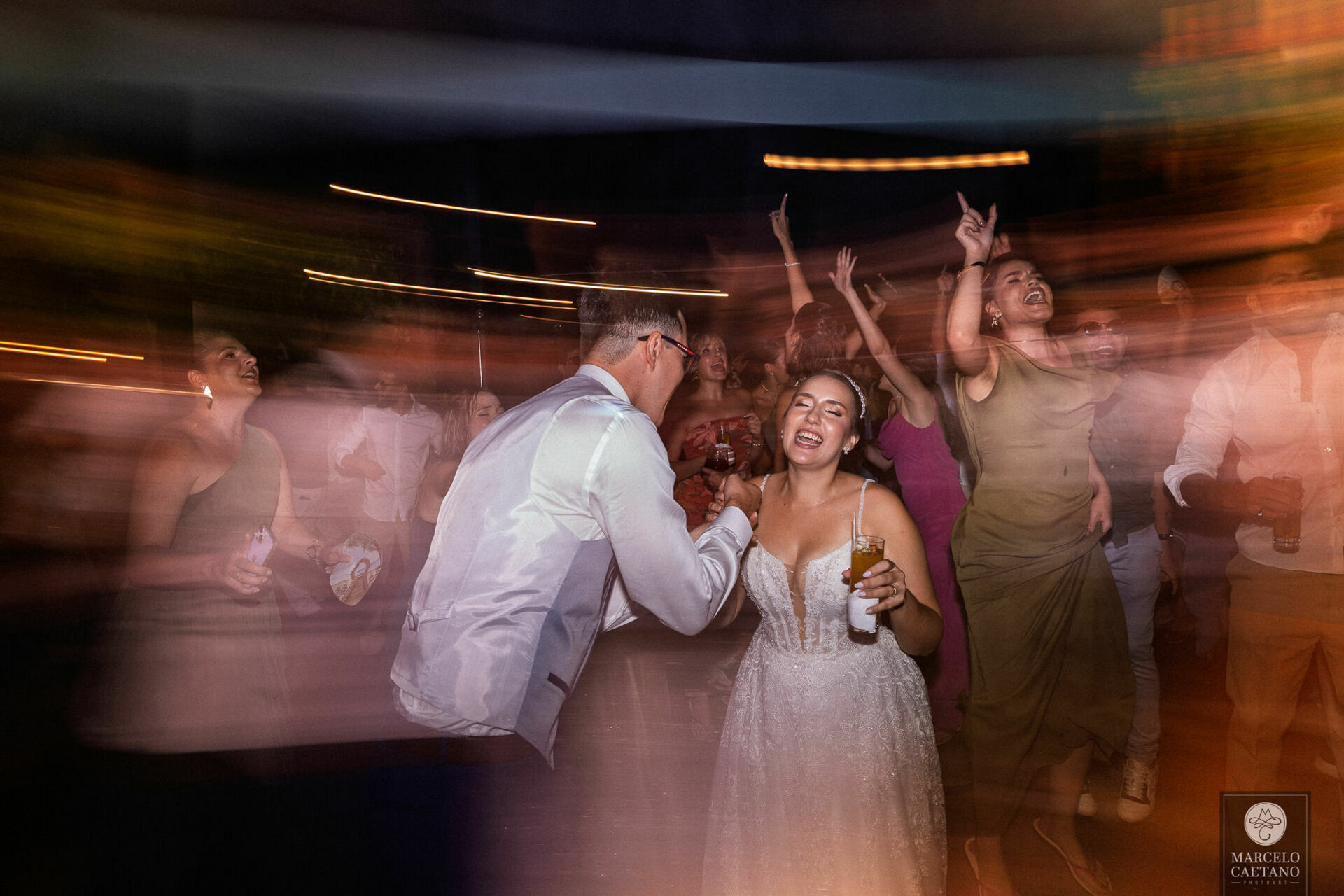 Foto Casamento na Praia - Ubatuba - Stephane e Nicholas - Imagem 88
