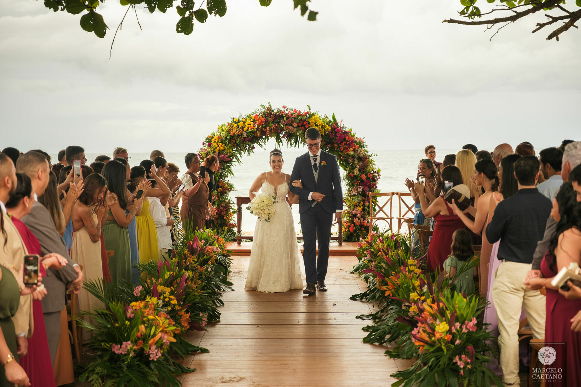 Foto Casamento na Praia - Ubatuba - Stephane e Nicholas - Imagem 53