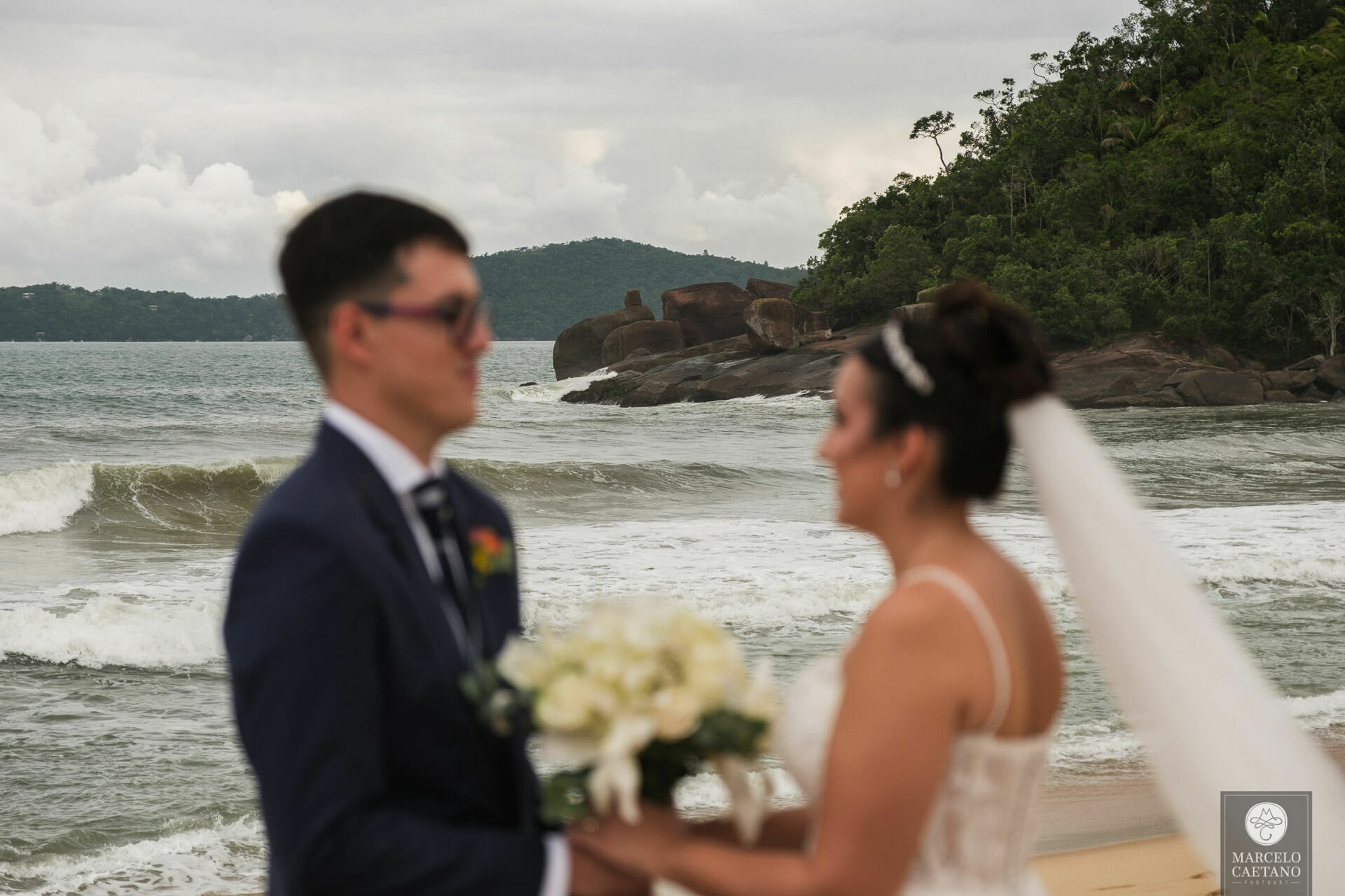 Foto Casamento na Praia - Ubatuba - Stephane e Nicholas - Imagem 64
