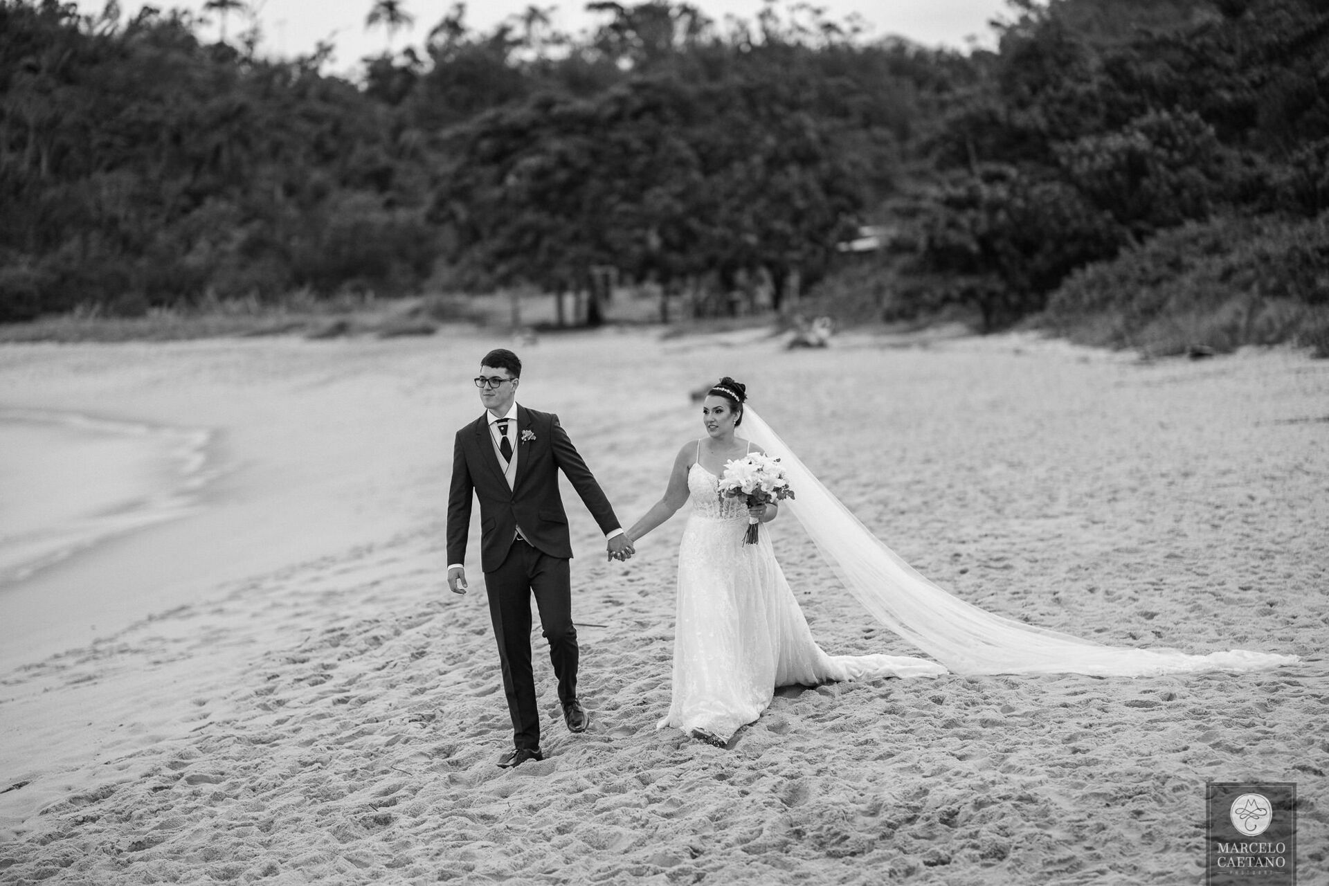 Foto Casamento na Praia - Ubatuba - Stephane e Nicholas - Imagem 66