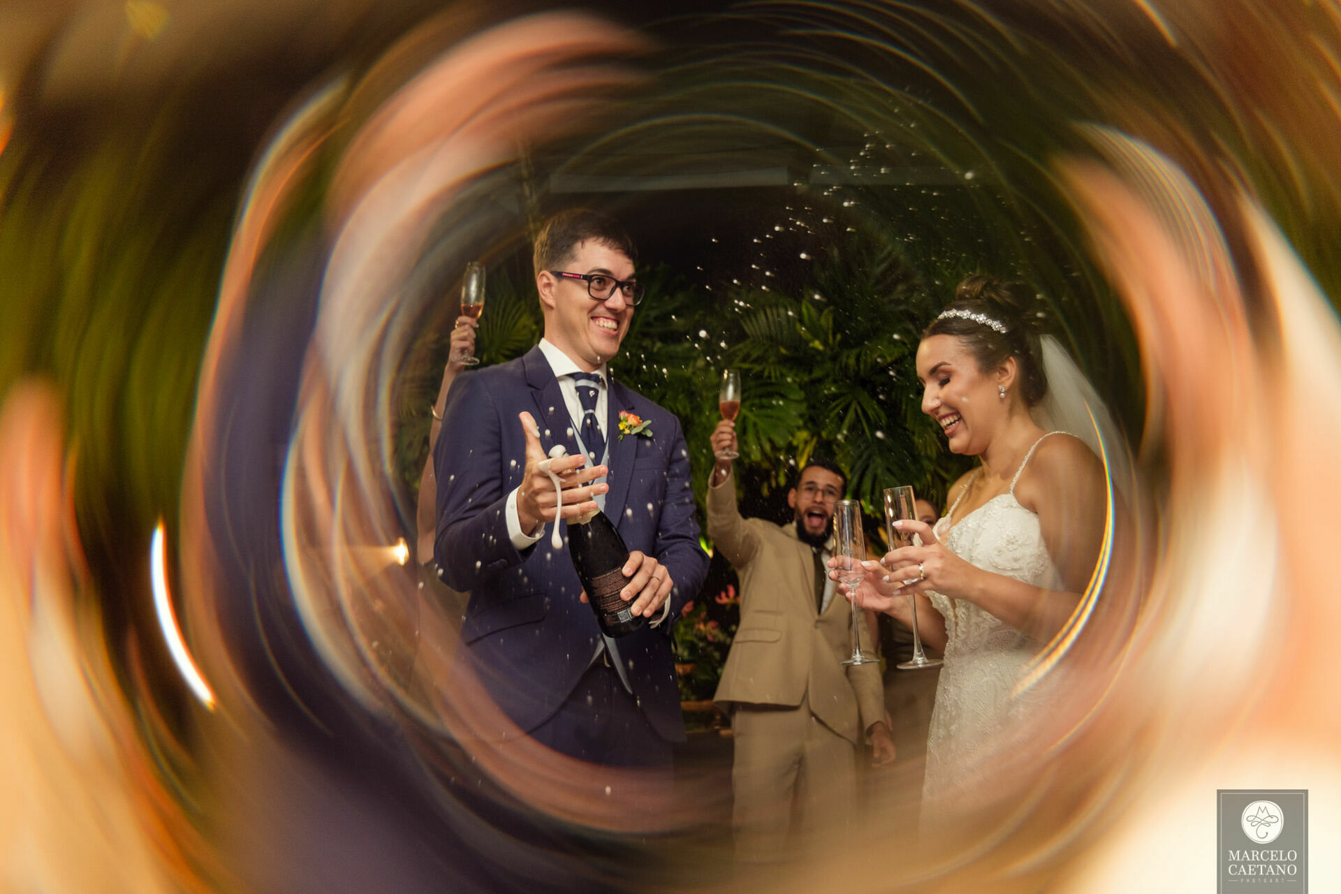 Foto Casamento na Praia - Ubatuba - Stephane e Nicholas - Imagem 82