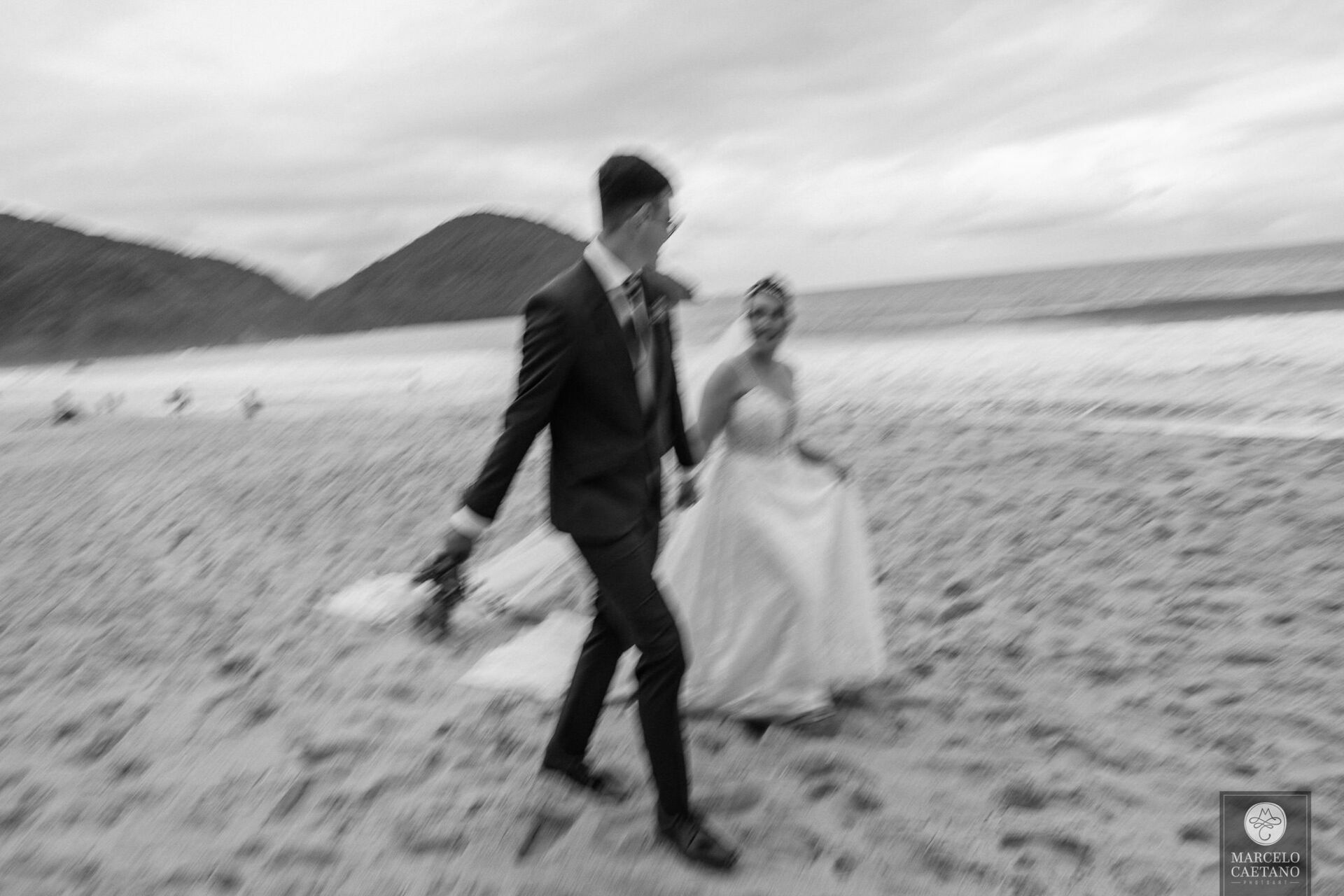 Foto Casamento na Praia - Ubatuba - Stephane e Nicholas - Imagem 61
