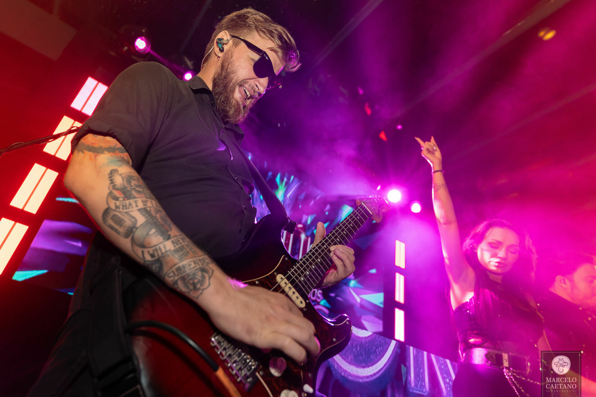 Foto Casamento na Praia - Ubatuba - Stephane e Nicholas - Imagem 92