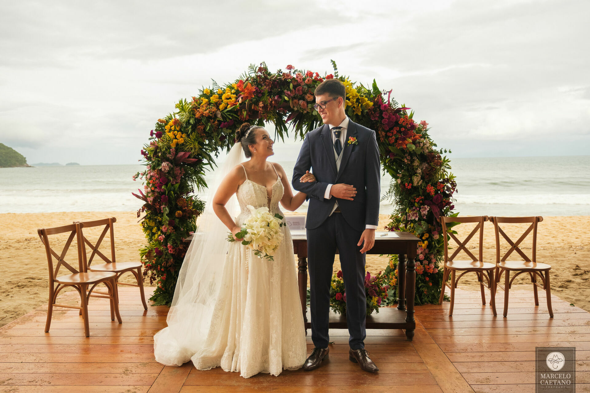 Foto Casamento na Praia - Ubatuba - Stephane e Nicholas - Imagem 52