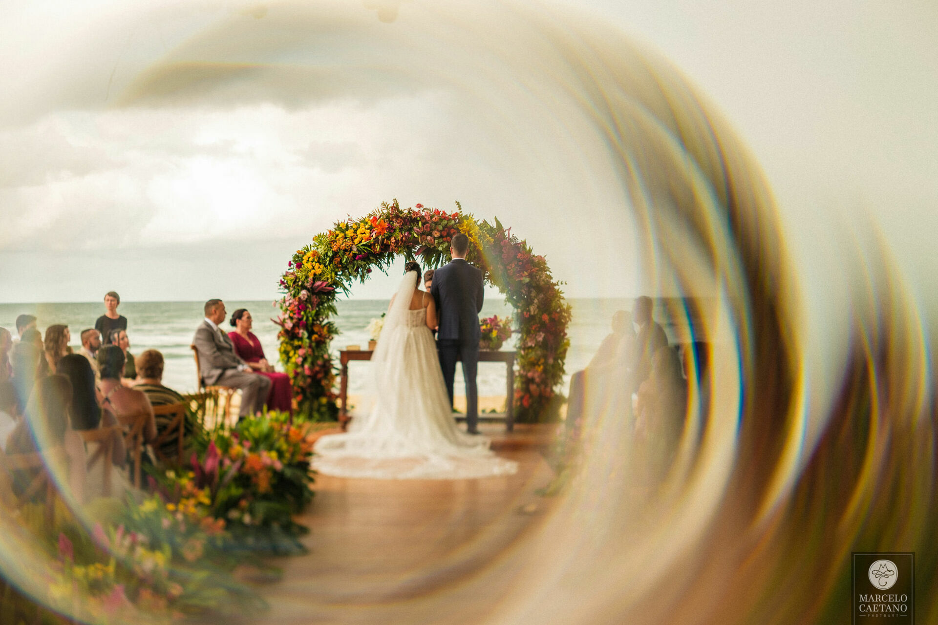 Foto Casamento na Praia - Ubatuba - Stephane e Nicholas - Imagem 37