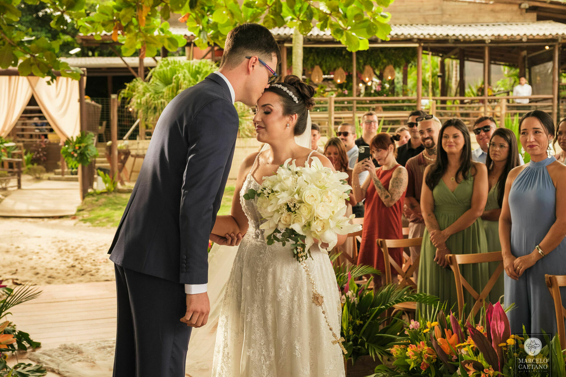Foto Casamento na Praia - Ubatuba - Stephane e Nicholas - Imagem 31