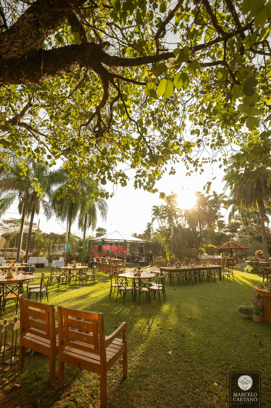 Foto Casamento no pôr do sol - Karol e Matheus - Imagem 94