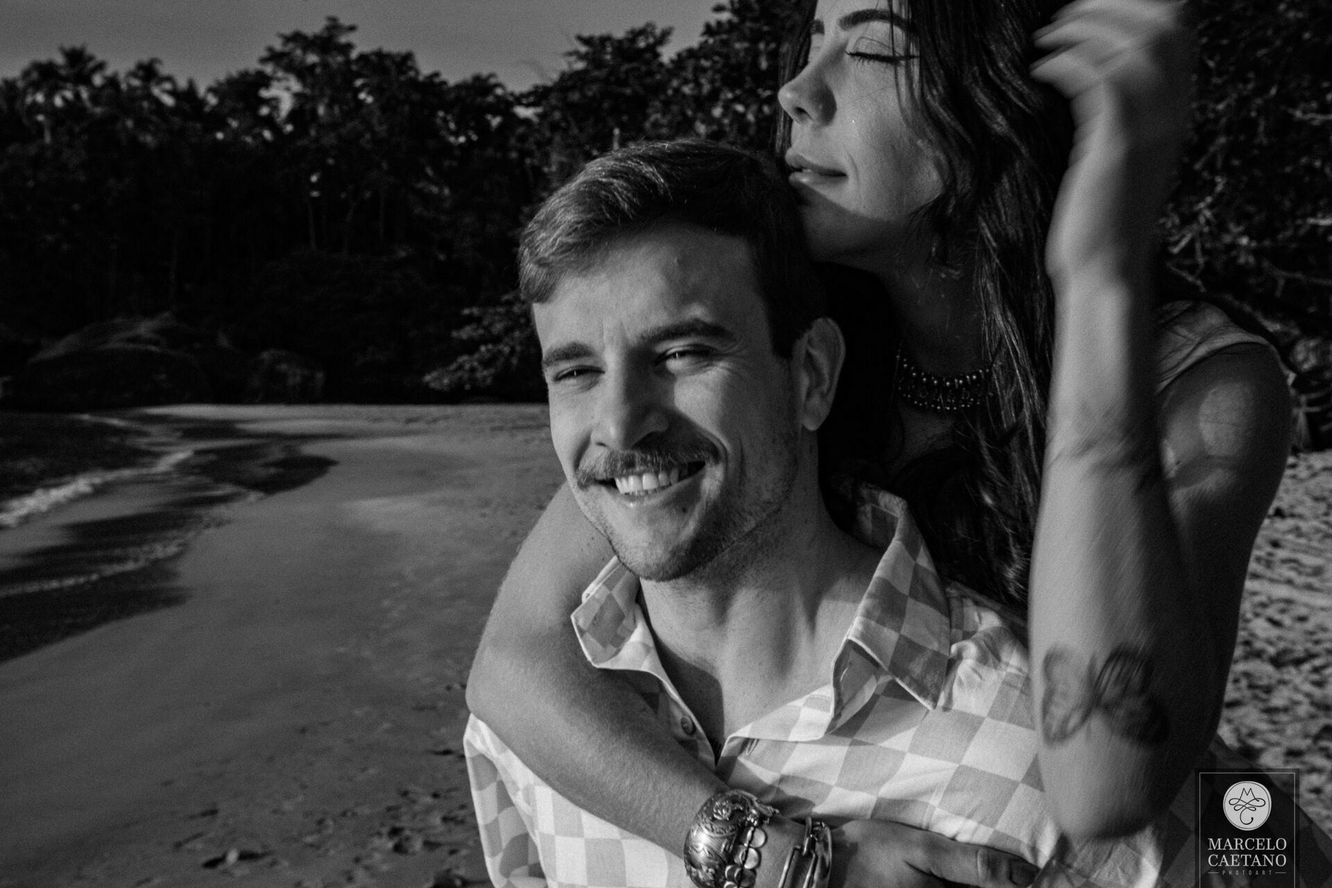 Foto Ensaio pré-wedding na praia - Gabi e João Foto Ensaio pré-wedding na praia - Gabi e João - Imagem 34