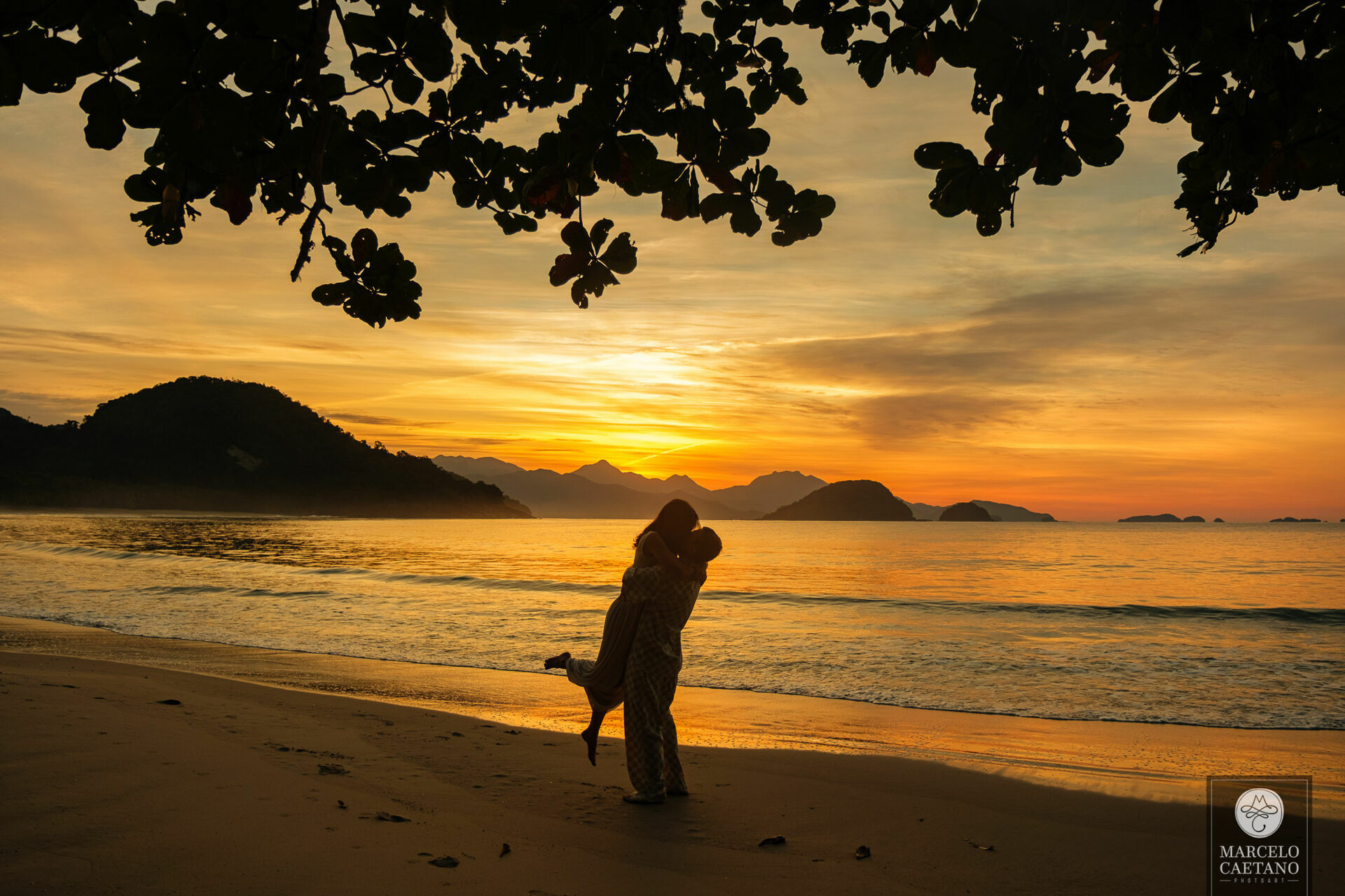 Foto Ensaio pré-wedding na praia - Gabi e João Foto Ensaio pré-wedding na praia - Gabi e João - Imagem 8