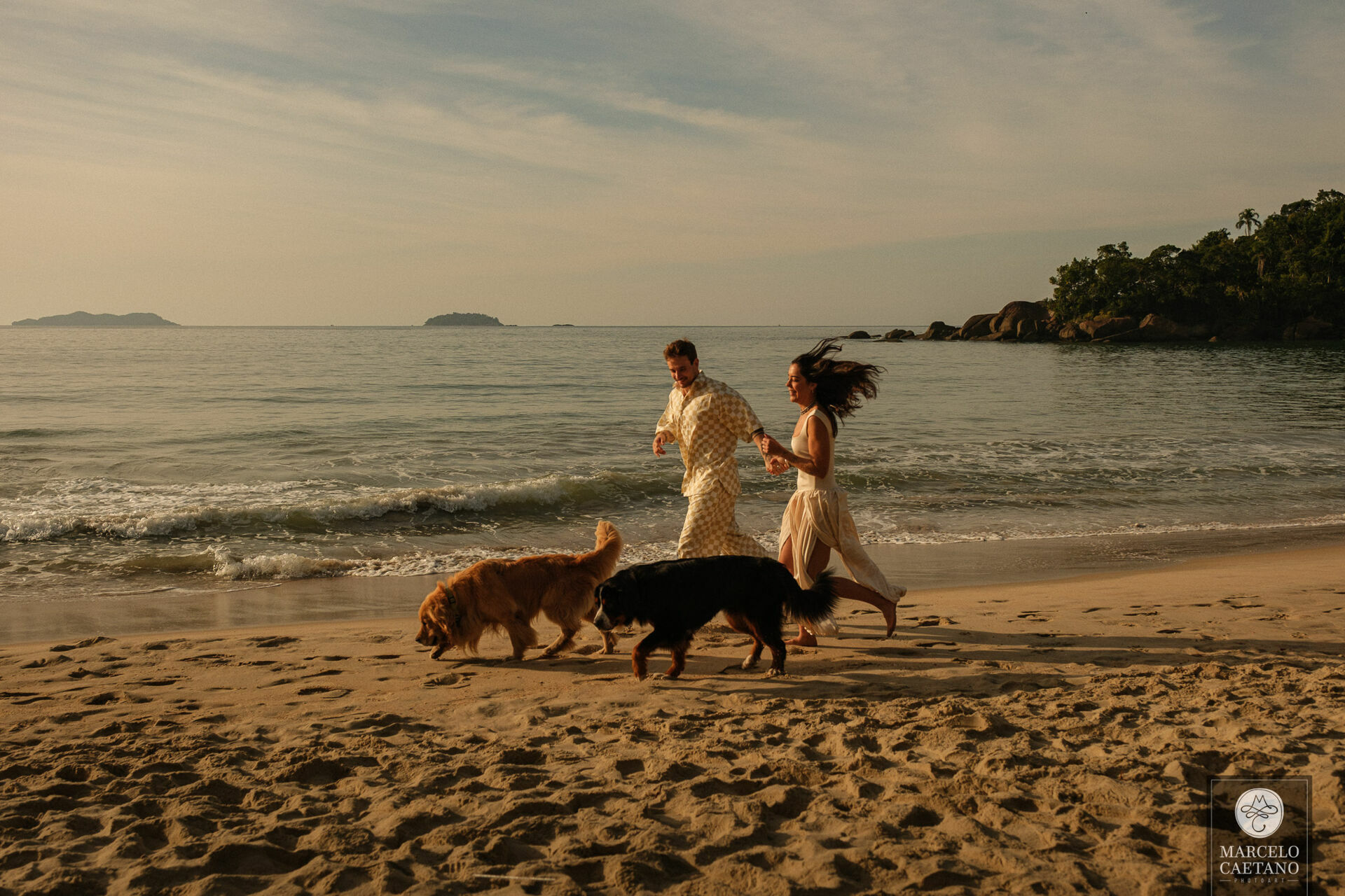 Foto Ensaio pré-wedding na praia - Gabi e João Foto Ensaio pré-wedding na praia - Gabi e João - Imagem 42
