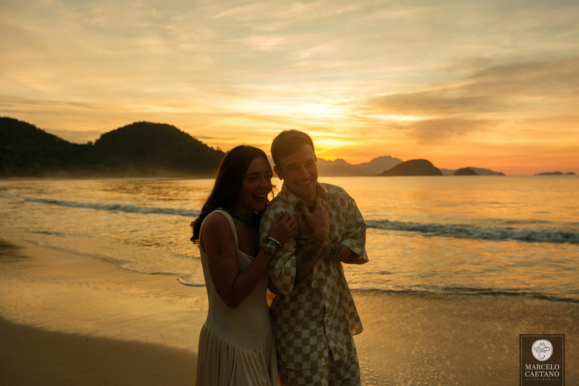 Foto Ensaio pré-wedding na praia - Gabi e João Foto Ensaio pré-wedding na praia - Gabi e João - Imagem 7