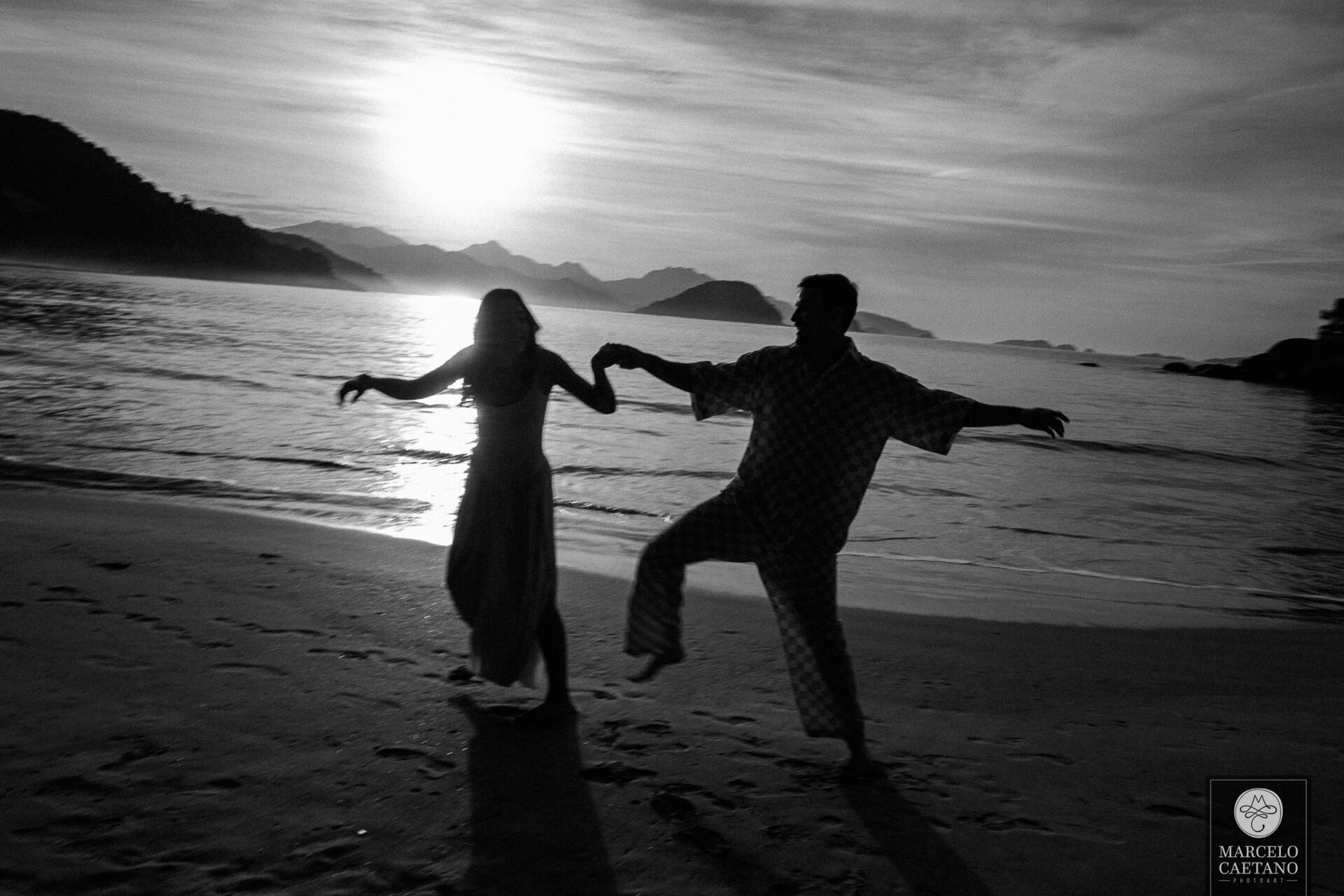 Foto Ensaio pré-wedding na praia - Gabi e João Foto Ensaio pré-wedding na praia - Gabi e João - Imagem 35