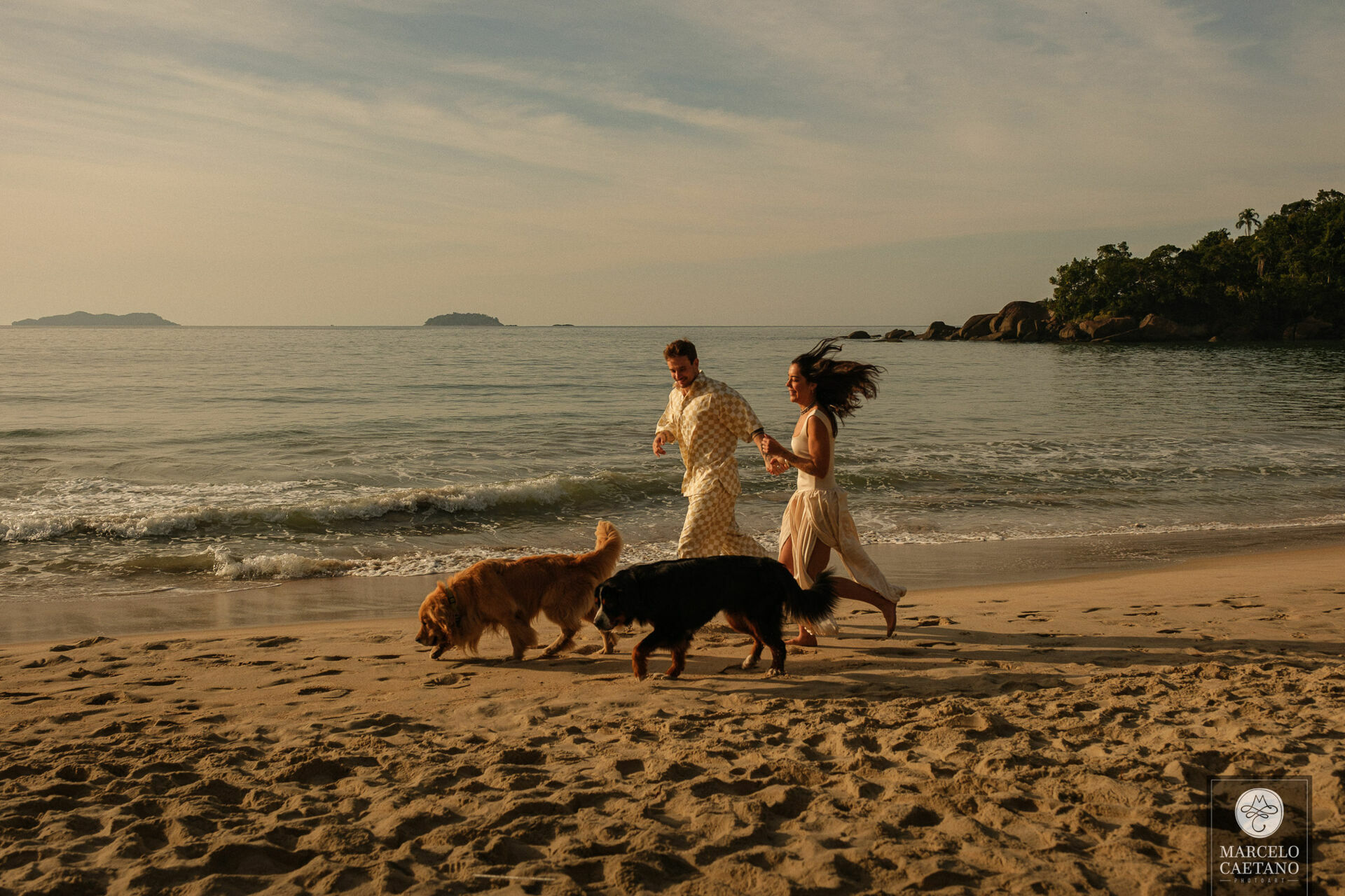 Foto Ensaio pré-wedding na praia - Gabi e João Foto Ensaio pré-wedding na praia - Gabi e João - Imagem 42