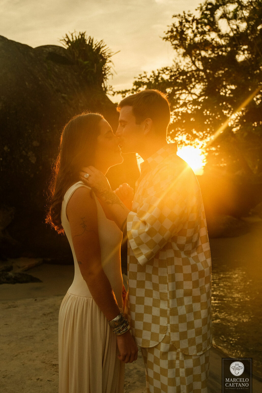 Foto Ensaio pré-wedding na praia - Gabi e João Foto Ensaio pré-wedding na praia - Gabi e João - Imagem 13