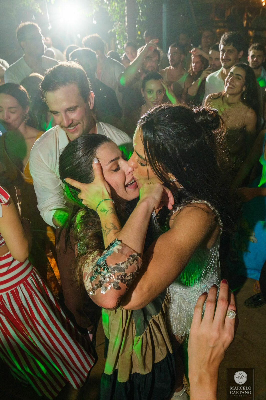 Foto Destination wedding em Ubatuba - Gabi e João - Imagem 192