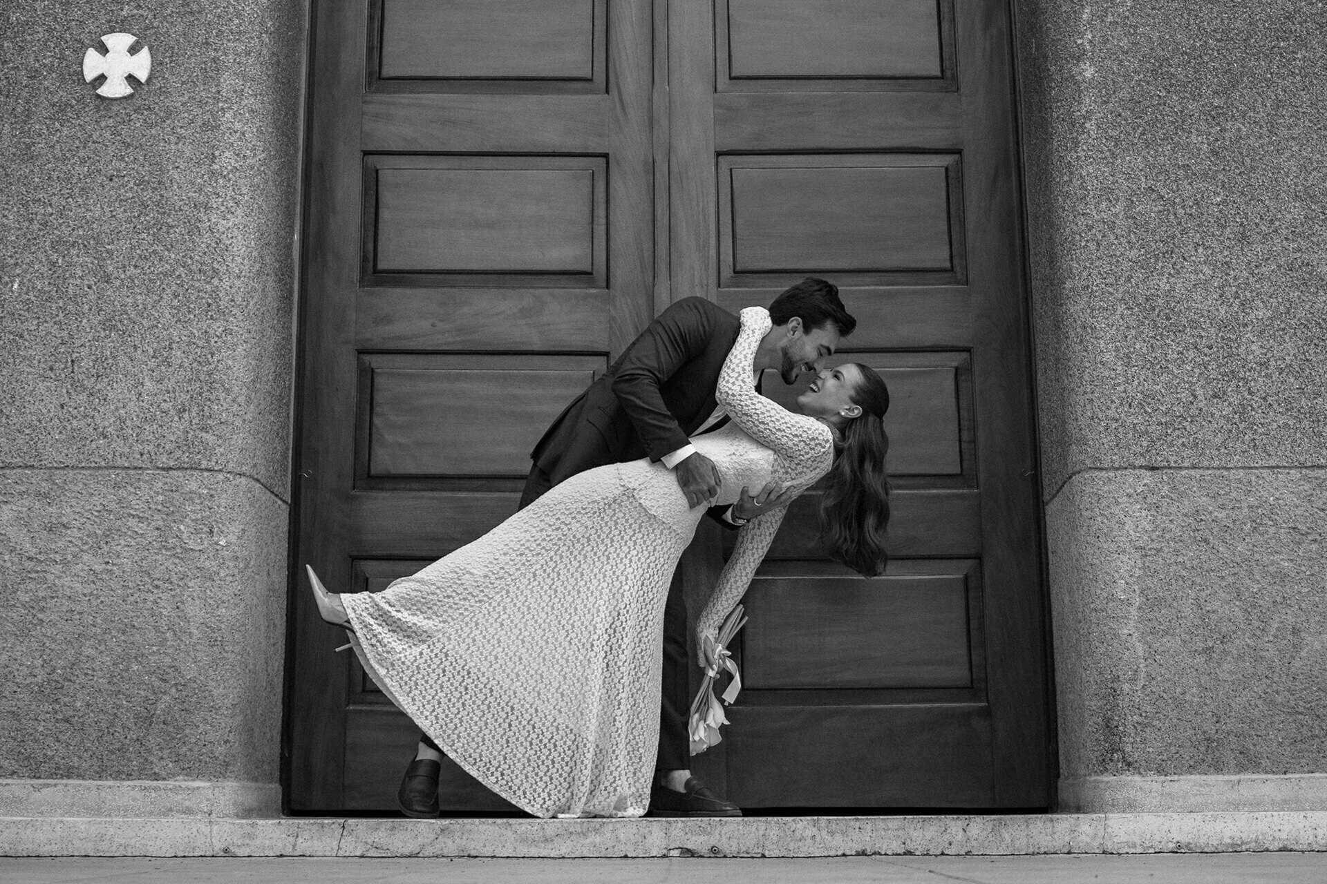 Casamento civil com ensaio e fotografia analógica | Gabriela e Túlio